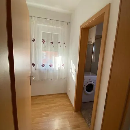 Apartman Ivana With The Pool
