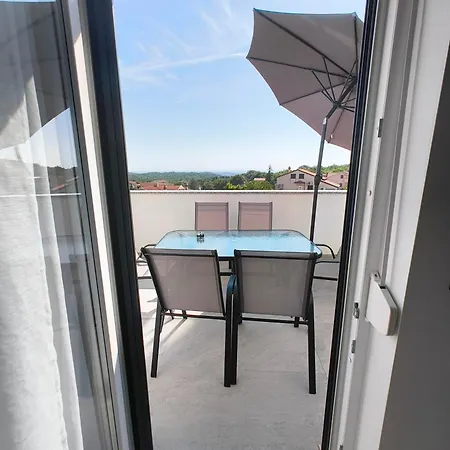 Apartman Ivana With The Pool Rovinjsko Selo