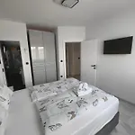 Apartment Ivana With The Pool