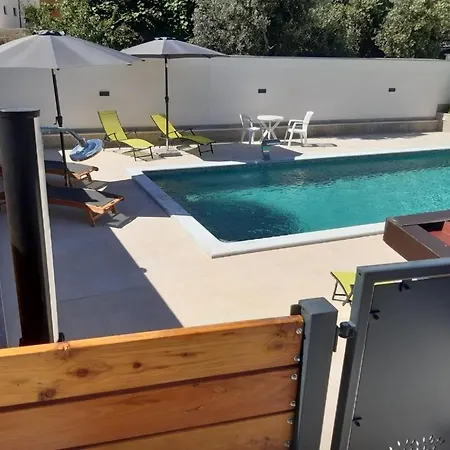 Apartment Ivana With The Pool Rovinjsko Selo
